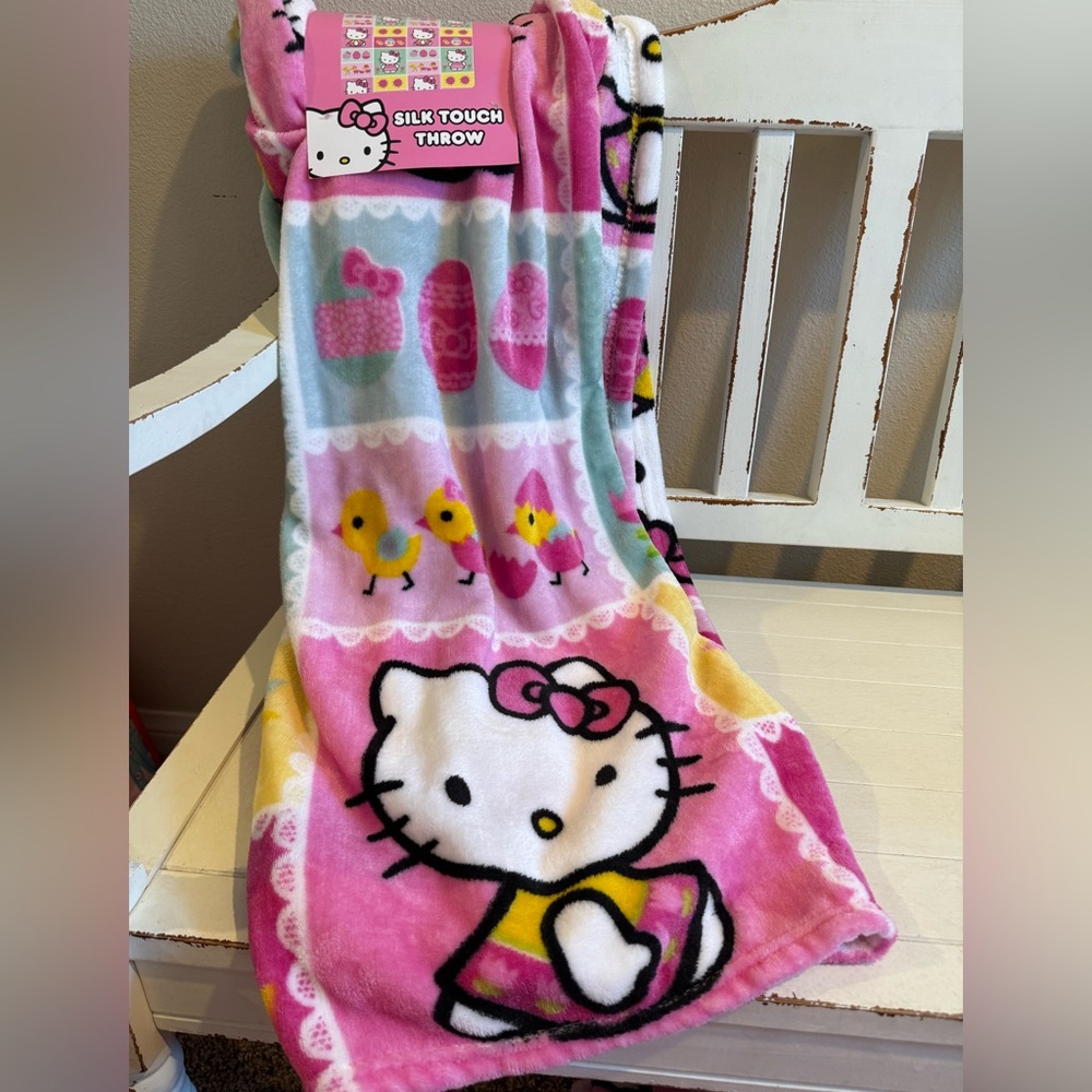 Hello Kitty NWT Pink & Aqua Easter Chicks Spring Silk Touch Throw Measures 50x70
